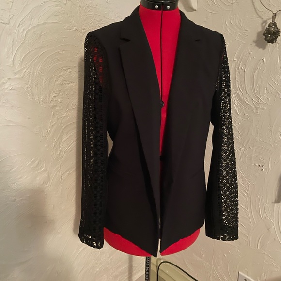 Crochet back jacket - Picture 2 of 6